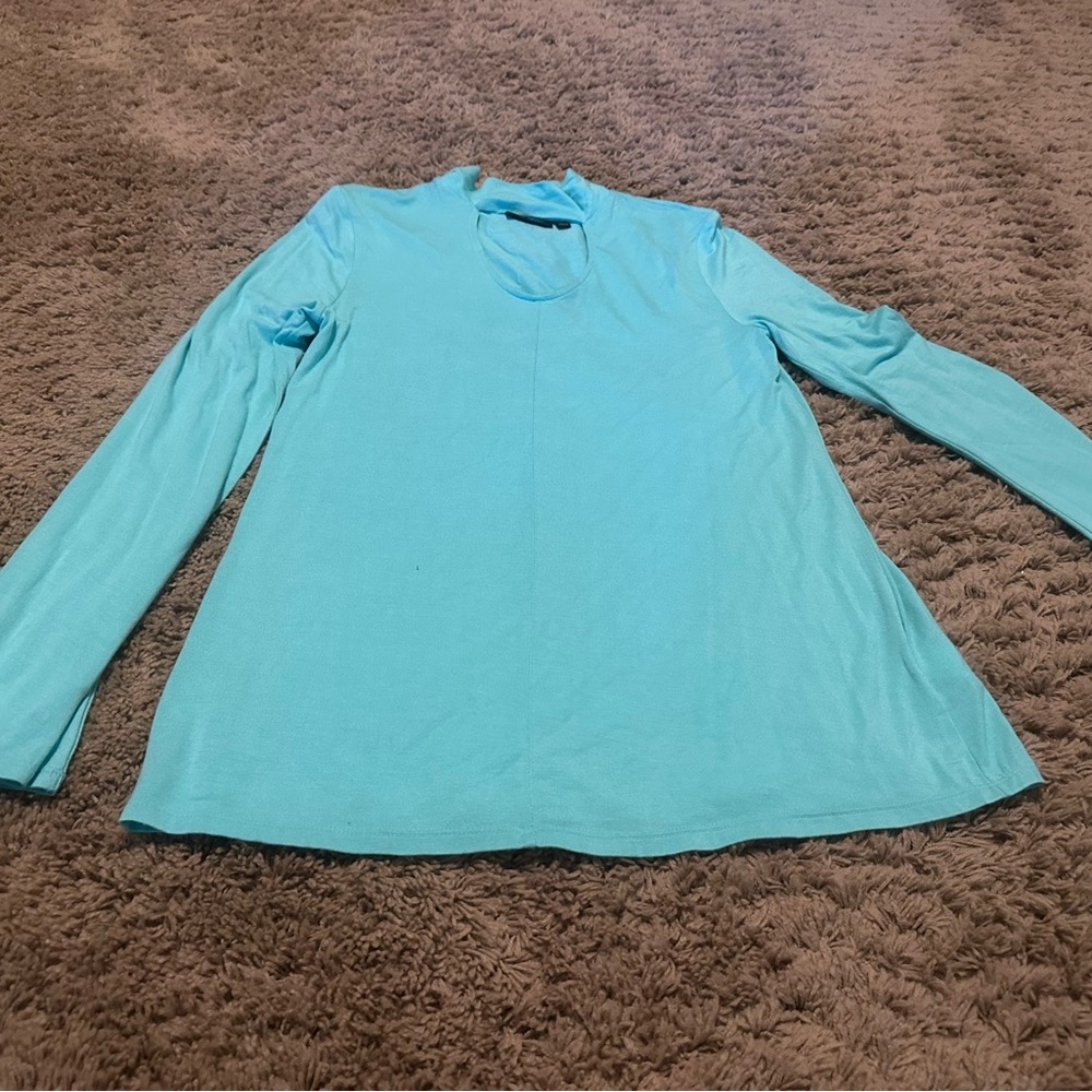Apt 9 Keyhole Neckline Long Sleeve Top